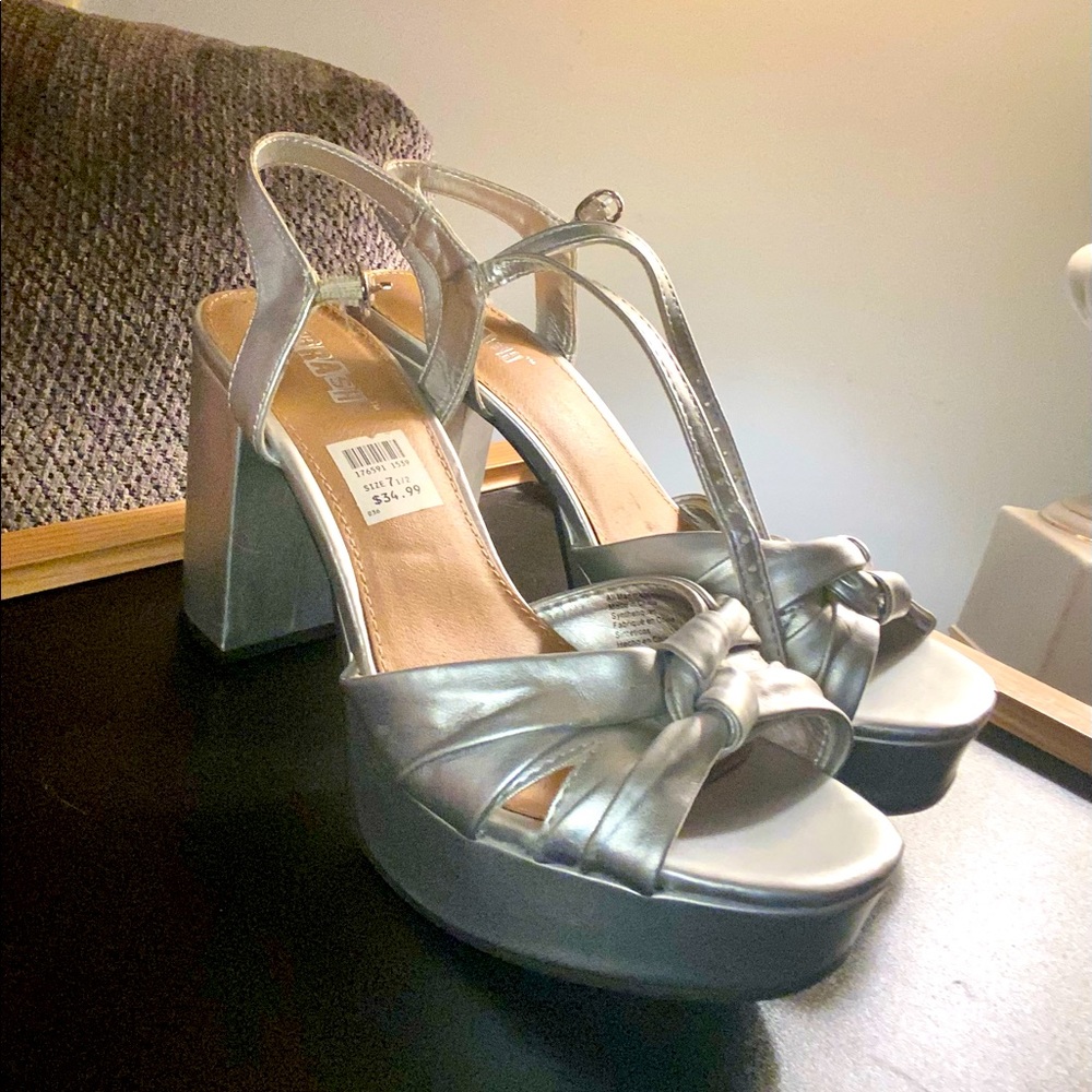 Groovy shoes